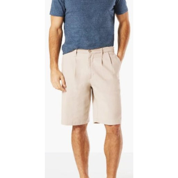 Dockers Men's 40 Beige/ Khaki Pleated Front 100% Cotton Chino Shorts, Inseam 10" - Picture 1 of 8